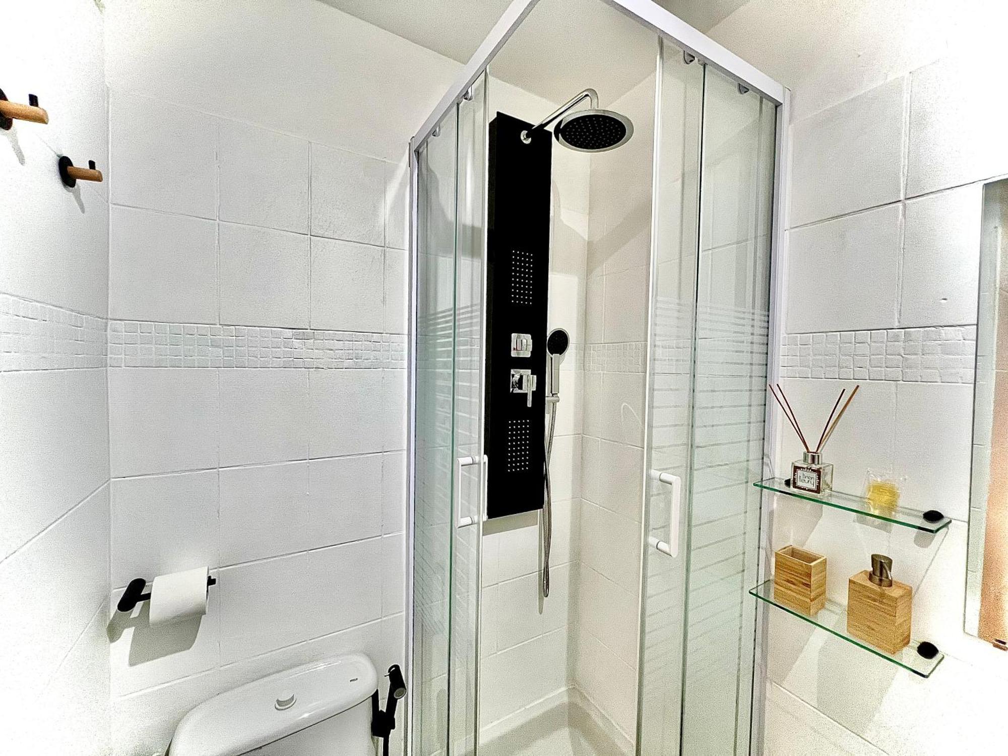 T1 - Le Paille En Queue - Neuf, Vue Jardin, 11Min Aeroport Apartment Saint-Denis Exterior photo